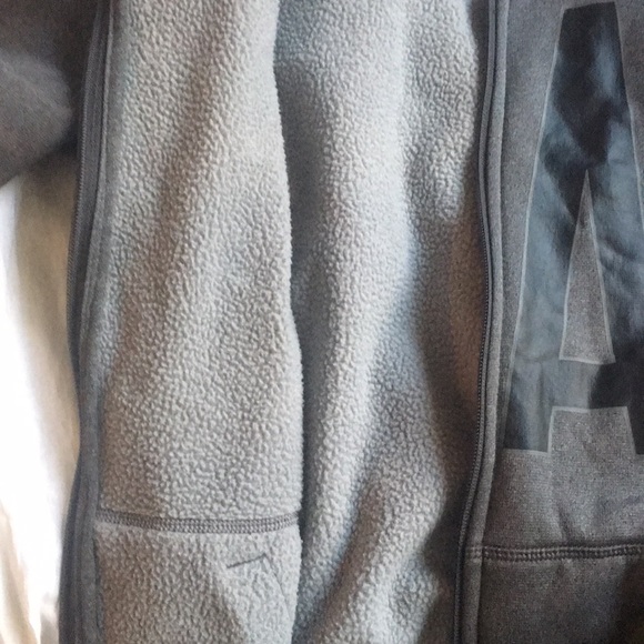 Under Armour Gray Women’s Sweater - Picture 4 of 4